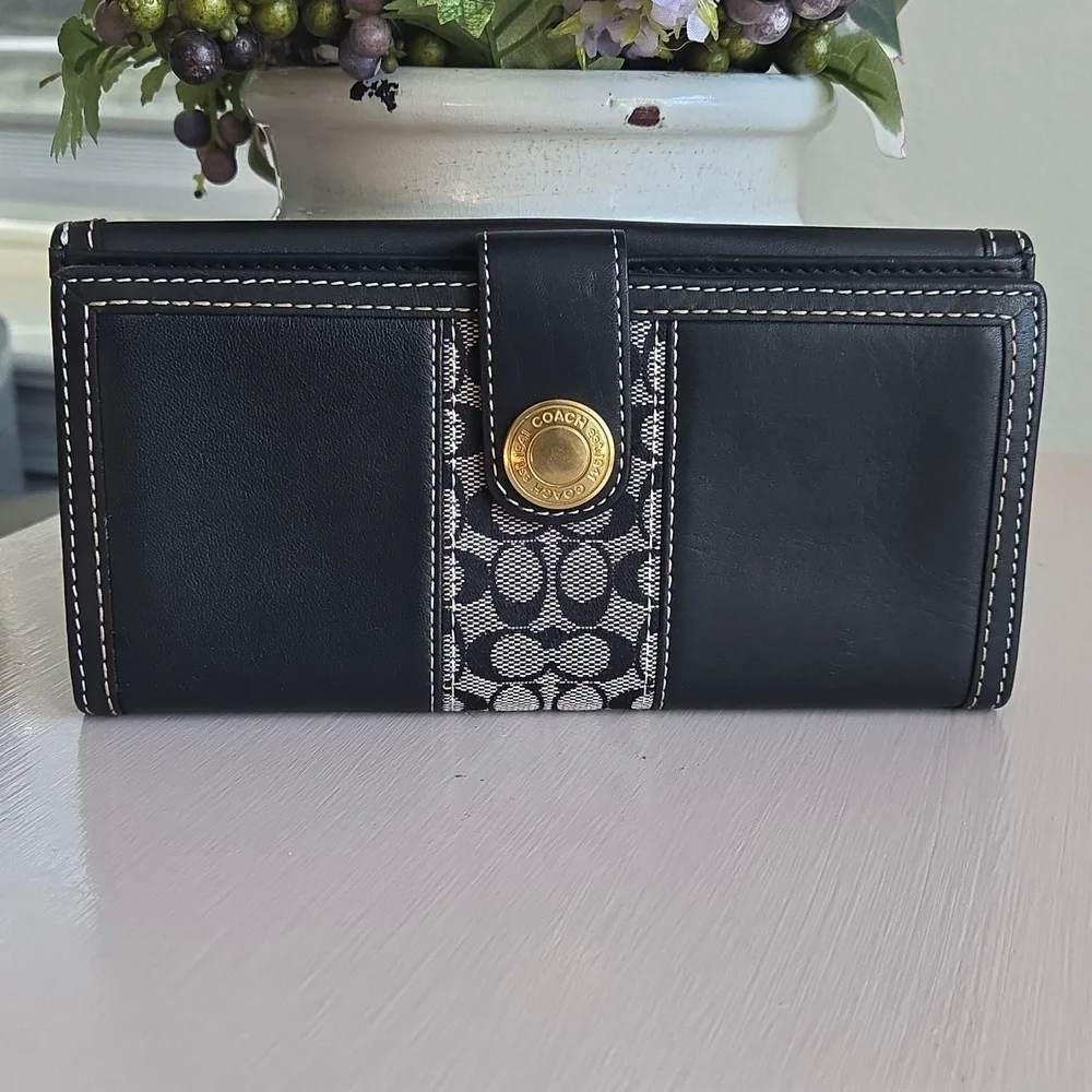 Coach Black Signature Leather Continental Wallet - Picture 2 of 9